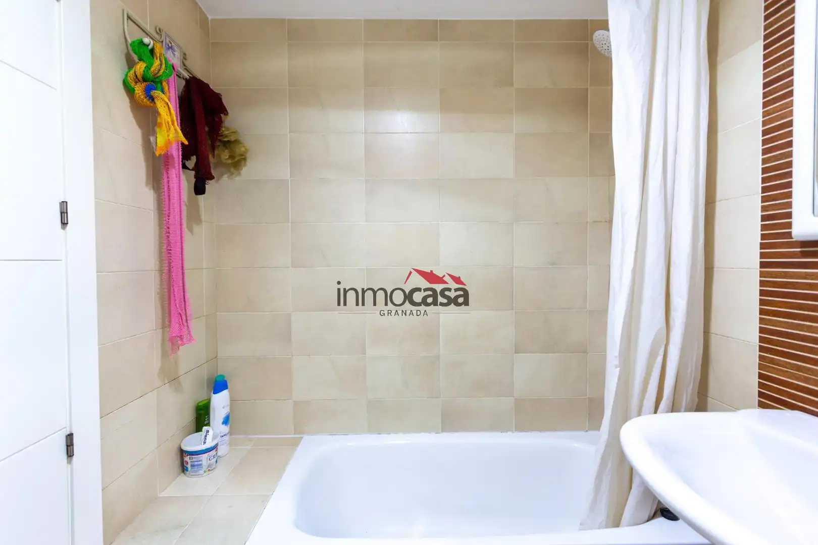 Baño de Piso en venta en Armilla con Trastero
