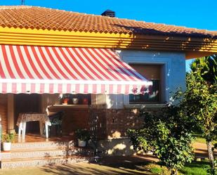 Jardí de Casa o xalet en venda en Grijota amb Terrassa