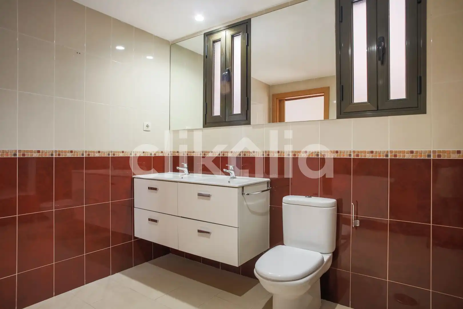 Baño de Piso en venta en Valdemoro con Calefacción, Jardín privado y Terraza