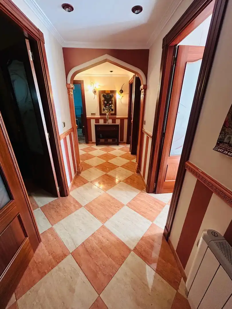 Piso con ascensor en venta en Martos, imagen 5