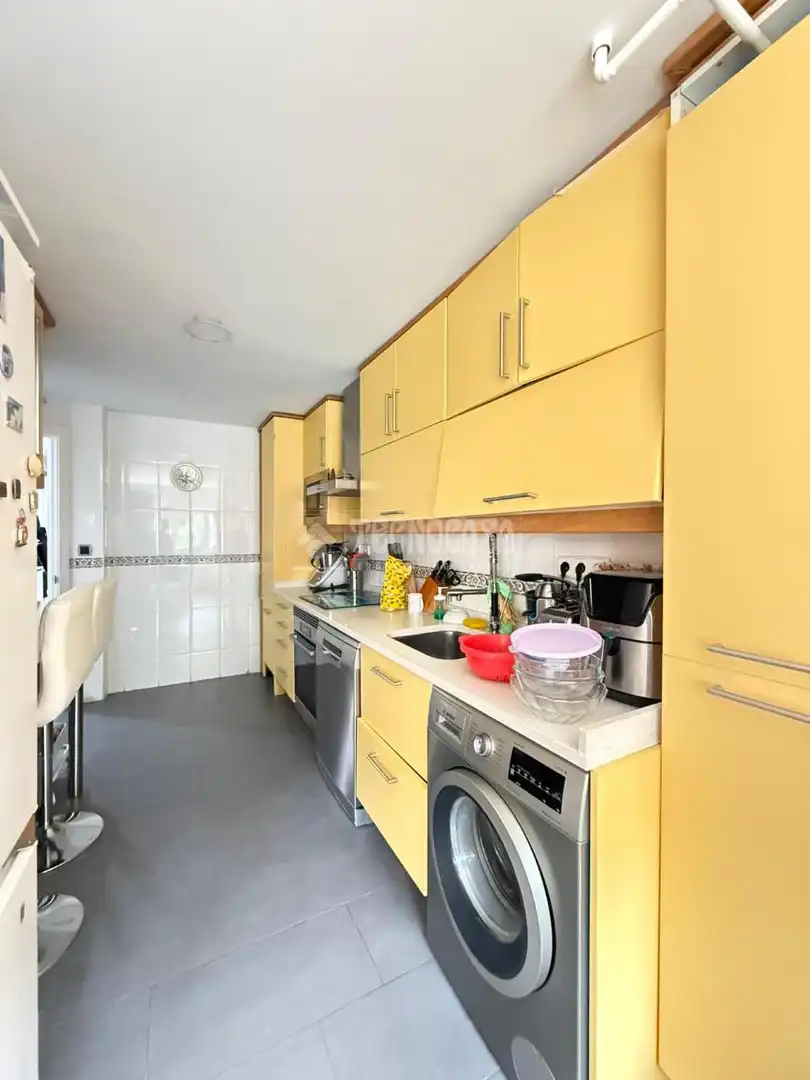Cocina de Casa adosada en venta en Móstoles con Calefacción y Jardín privado