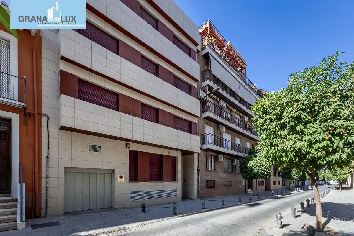 Vista exterior de Dúplex en venta en Granada con Aire acondicionado, Calefacción y Terraza