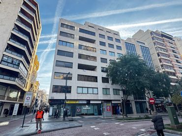 Oficina amb ascensor en venda a Avinguda Rei En Jaume 76
