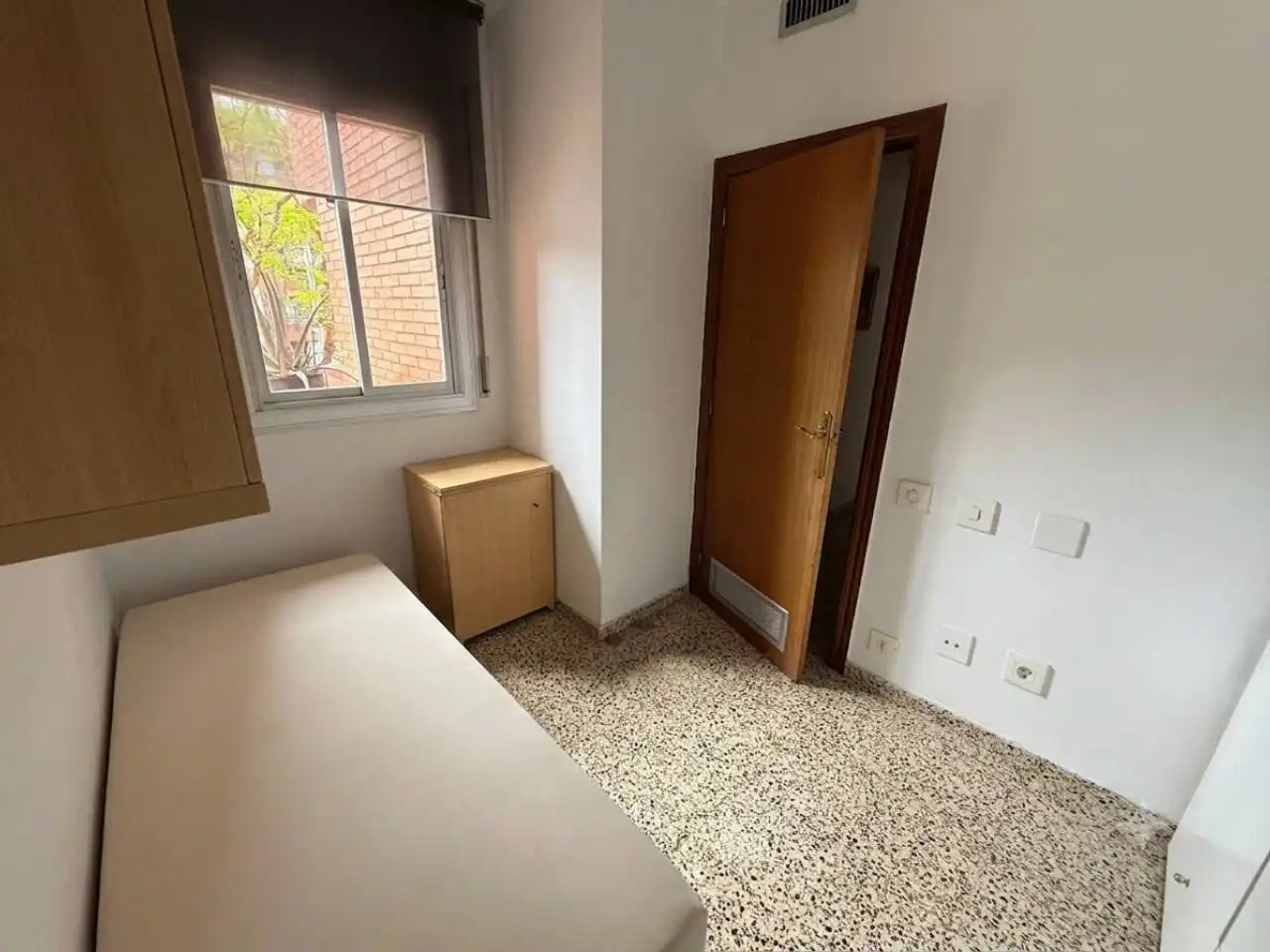 Schlafzimmer von Wohnung zum Verkauf in Cornellà de Llobregat mit Balkon
