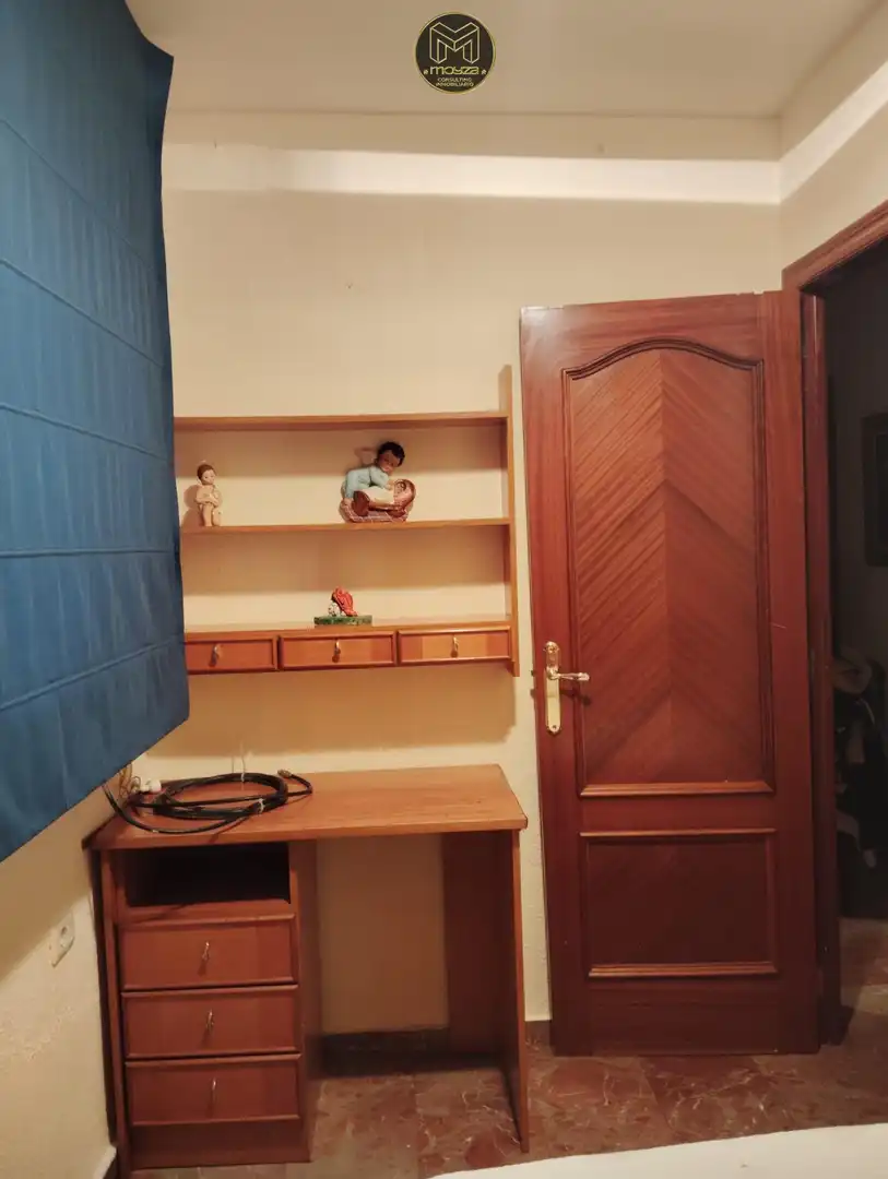 Schlafzimmer von Erdgeschoss zum Verkauf in Jaén mit Terrasse