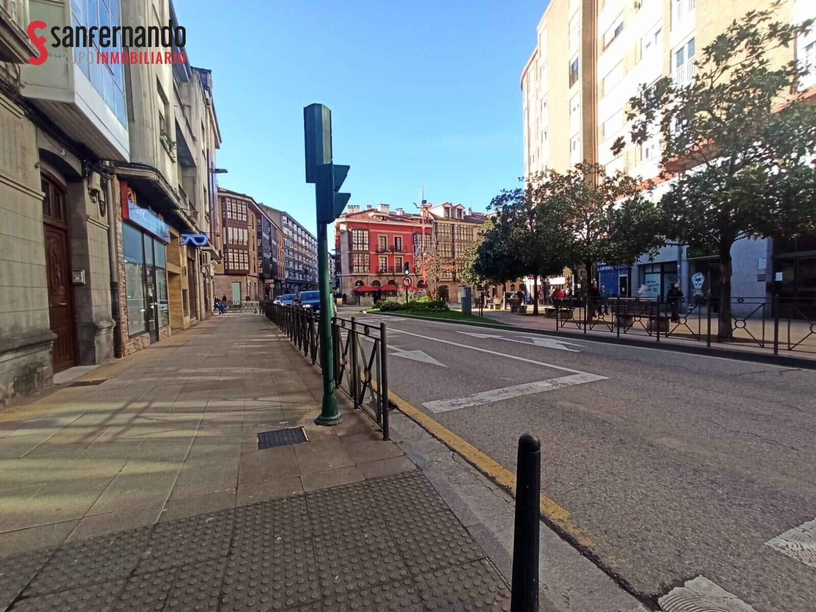 Vista exterior de Garatge en venda en Torrelavega 