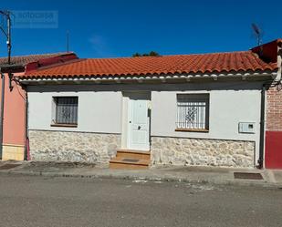 Exterior view of House or chalet for sale in Villavaquerín  with Heating, Storage room and Furnished