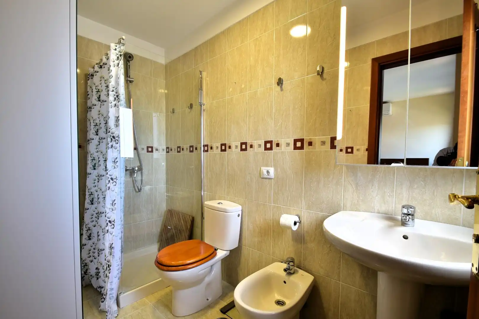 Baño de Casa adosada de alquiler en San Cristóbal de la Laguna con Aire acondicionado, Calefacción y Jardín privado