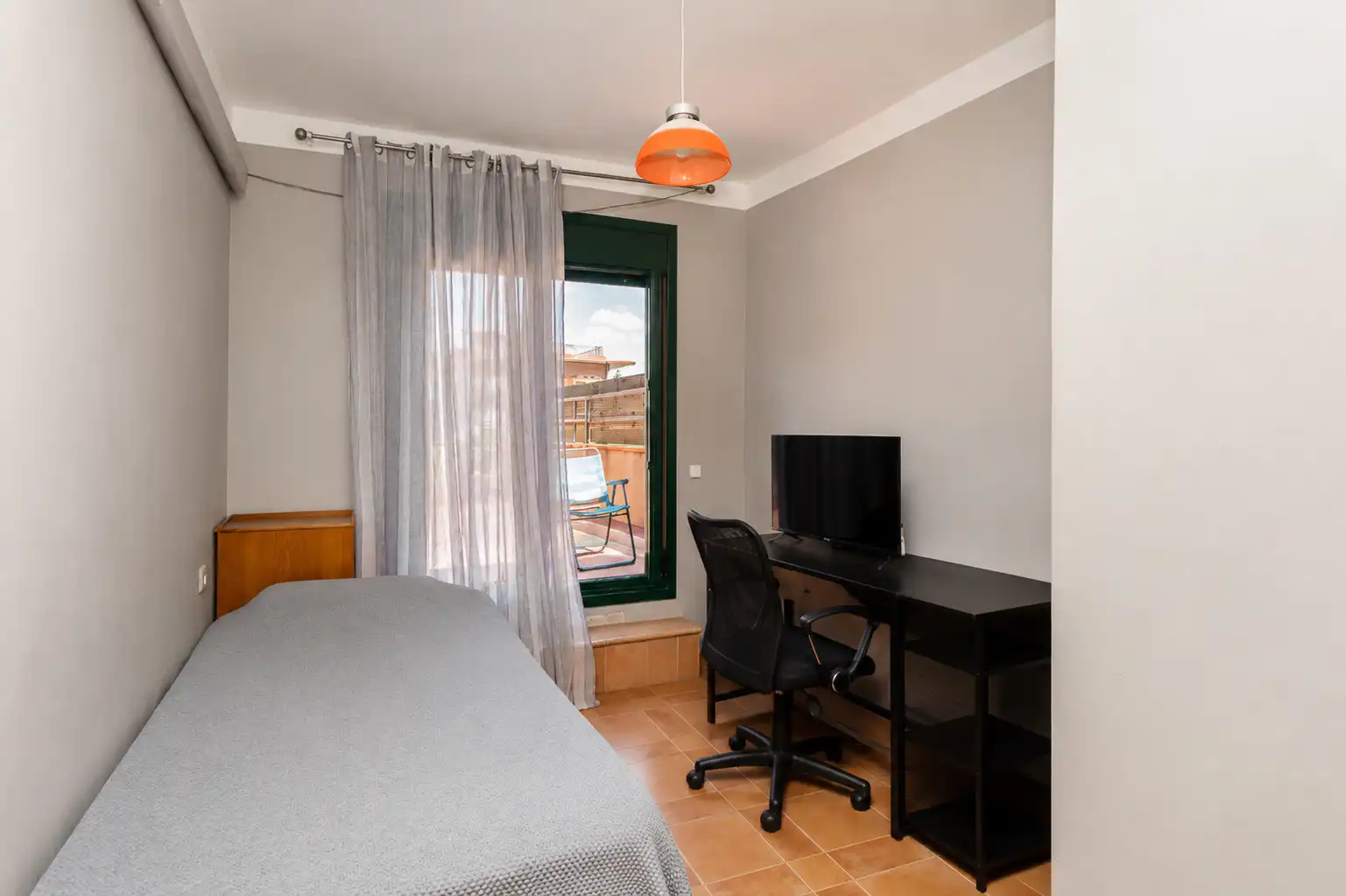 Schlafzimmer von Haus oder Chalet zum Verkauf in Castelldefels mit Klimaanlage, Heizung und Terrasse
