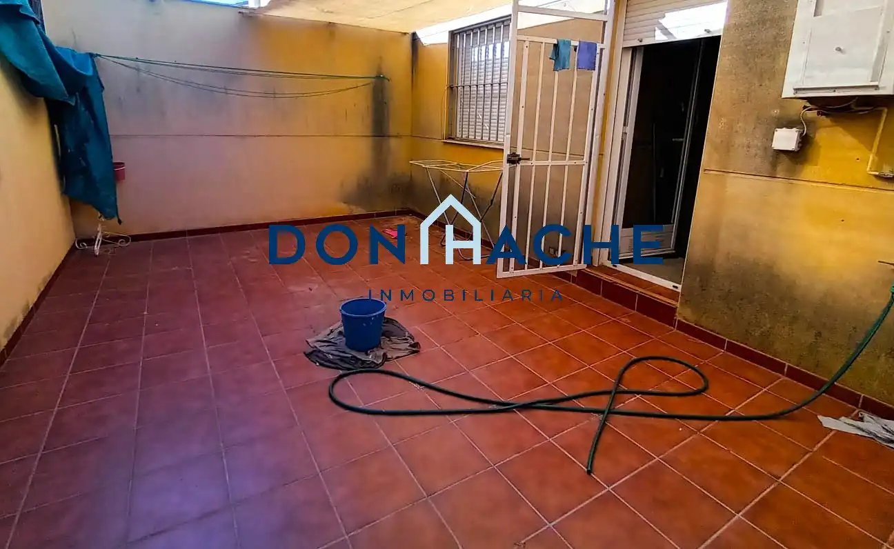 Casa a schiera con terrazza in vendita a Oeste