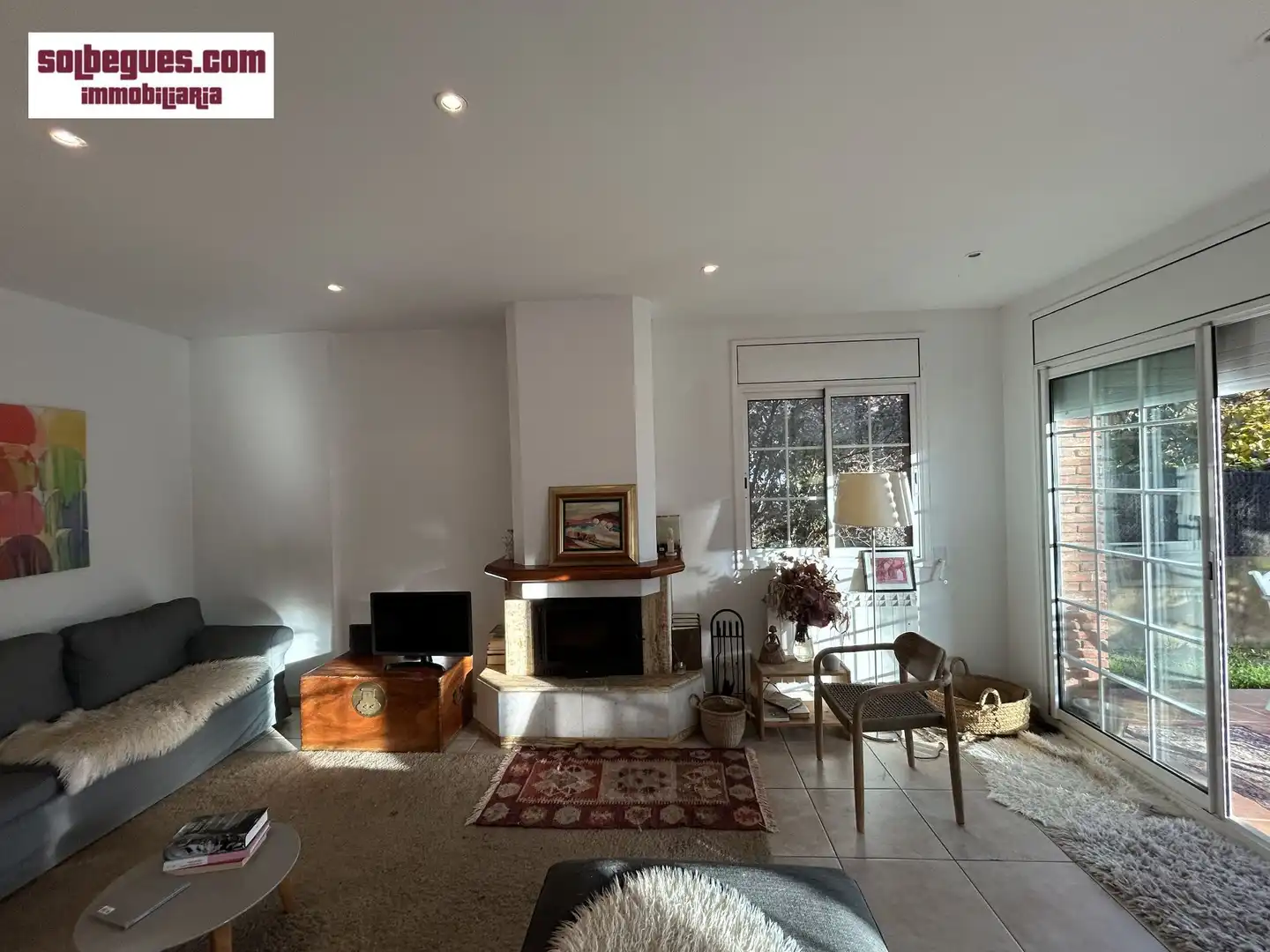 Sala d'estar de Casa o xalet en venda en Begues amb Calefacció, Jardí privat i Terrassa