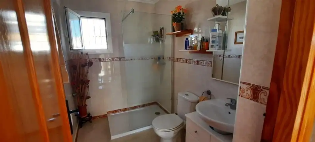 Bany de Casa o xalet en venda en Mazarrón amb Aire condicionat, Calefacció i Jardí privat