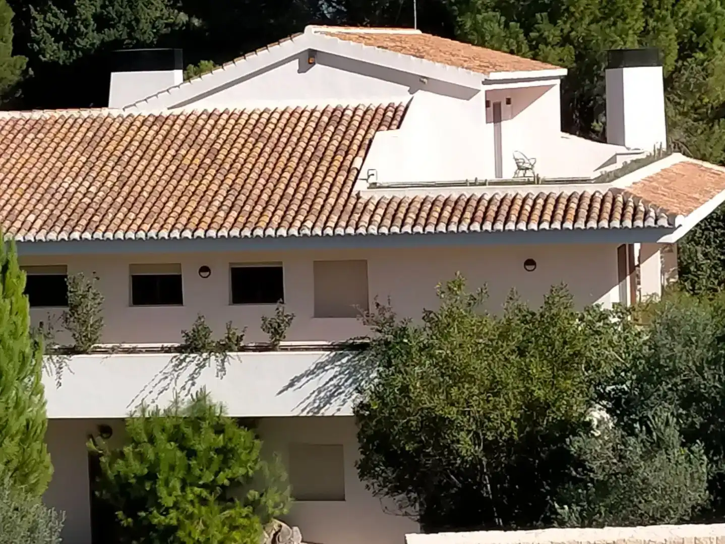 Vista exterior de Casa o xalet en venda en Chiva amb Aire condicionat, Piscina i Balcó