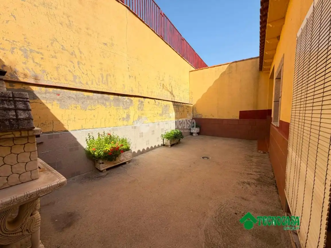 Terrassa de Casa adosada en venda en Erustes