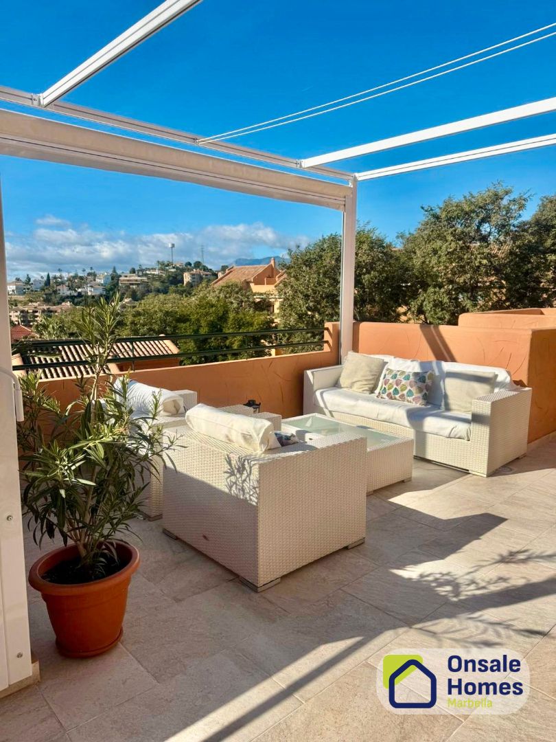 Terrassa de Àtic en venda en Marbella amb Aire condicionat, Traster i Moblat