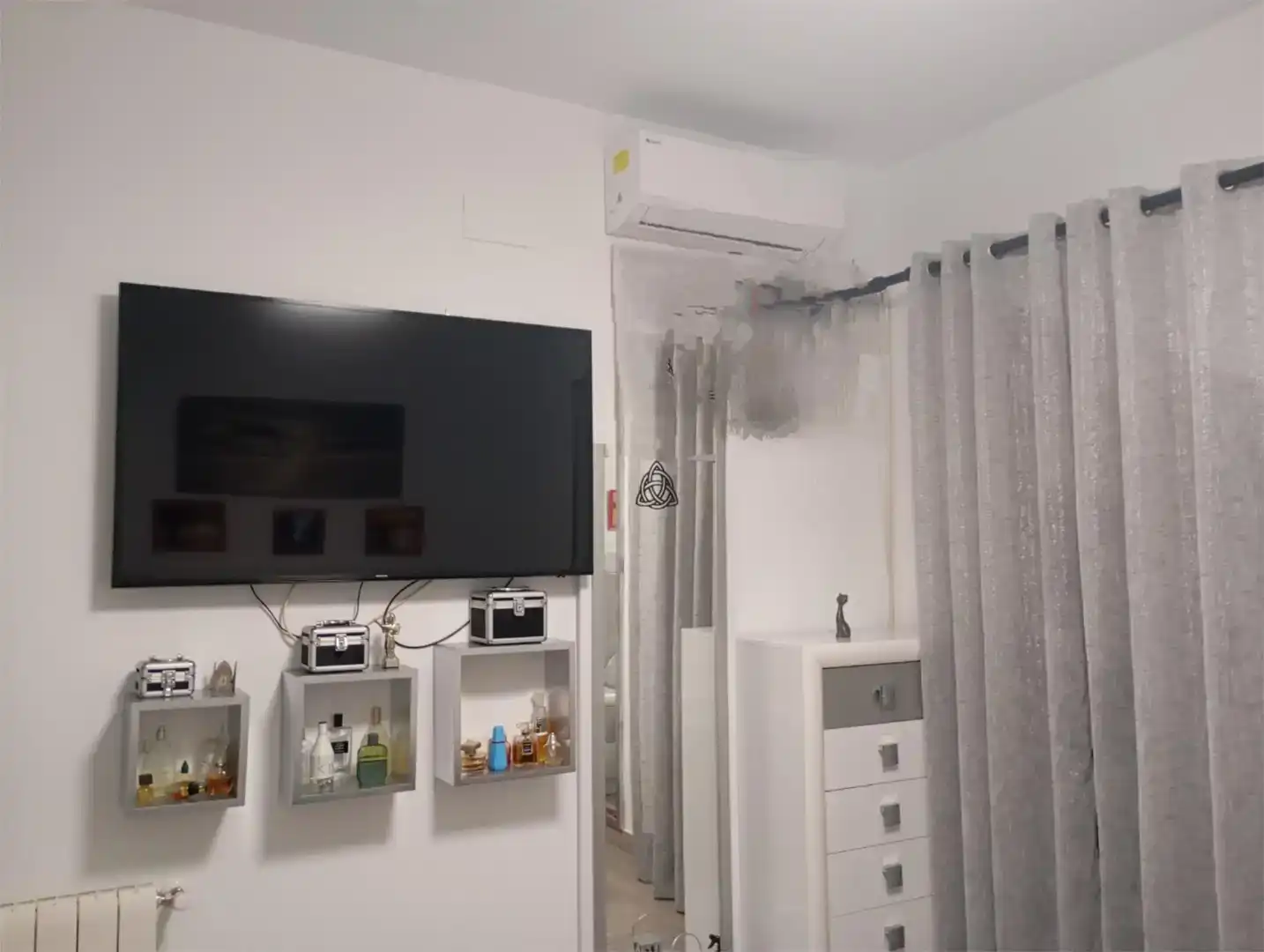 Dormitori de Casa adosada en venda en Medellín amb Aire condicionat, Jardí privat i Traster