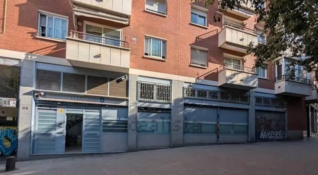 Oficina en Venta en Carrer de Magalhães en El Poble Sec - Parc de Montjuïc