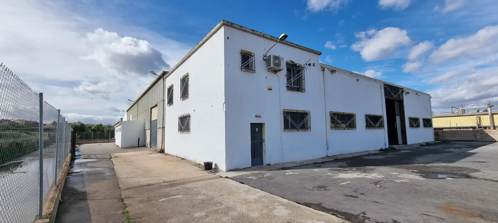 Industrial buildings for sale in Camino Entrepinos A, 4, Pedanías Este