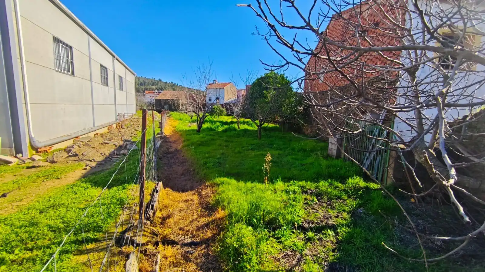 Casa adosada en venta en Mohedas de Granadilla