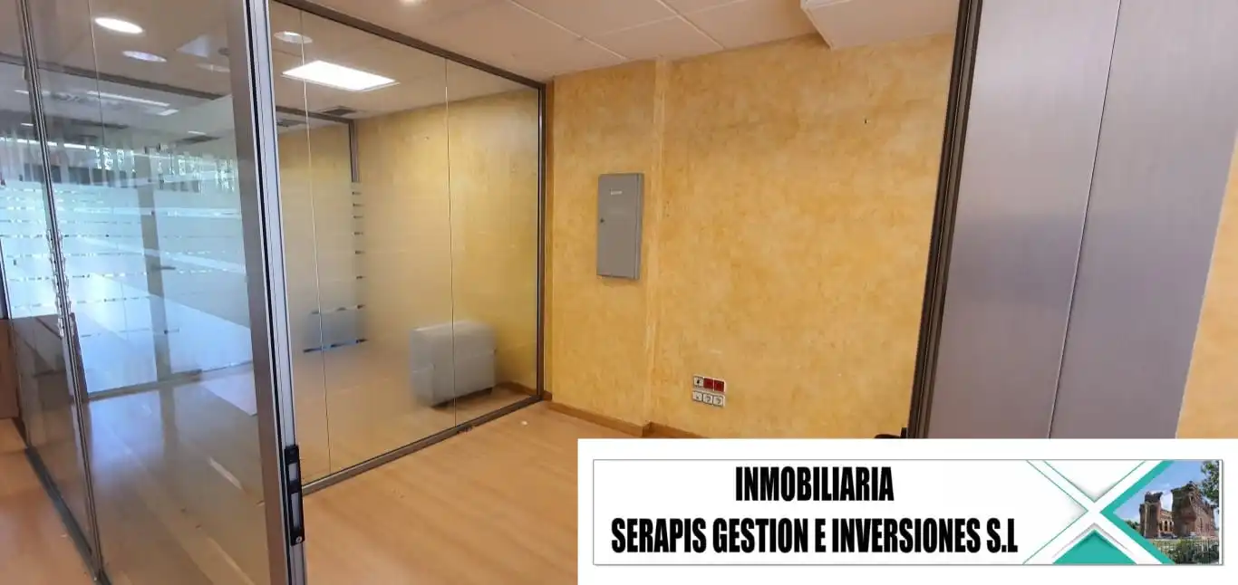 Commercial properties for sale in Mollet del Vallès  with Air Conditioner and Parquet flooring