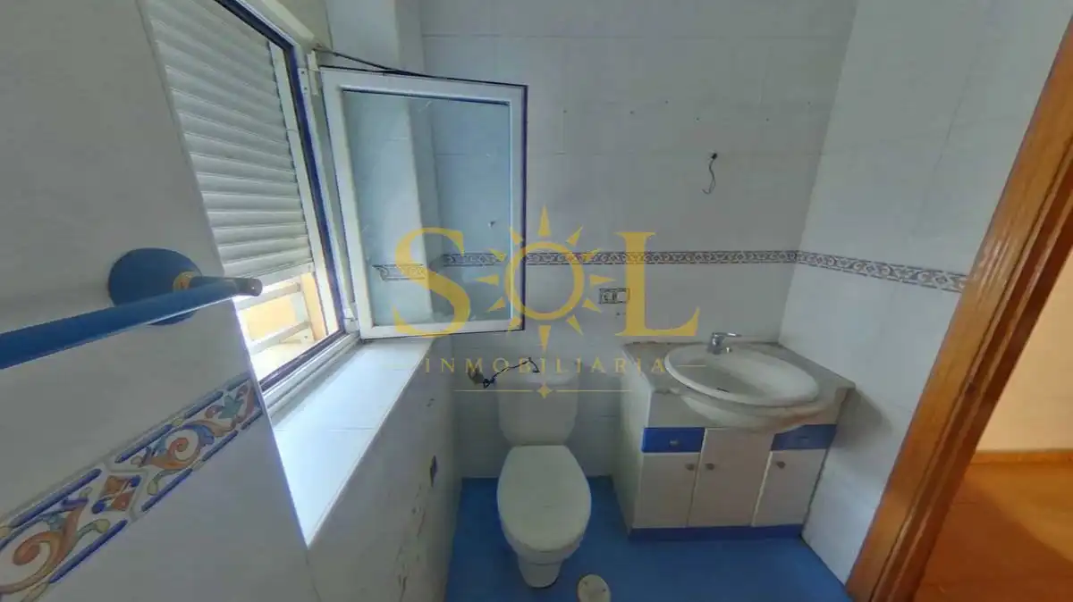 Bany de Casa o xalet en venda en La Pola de Gordón  amb Terrassa