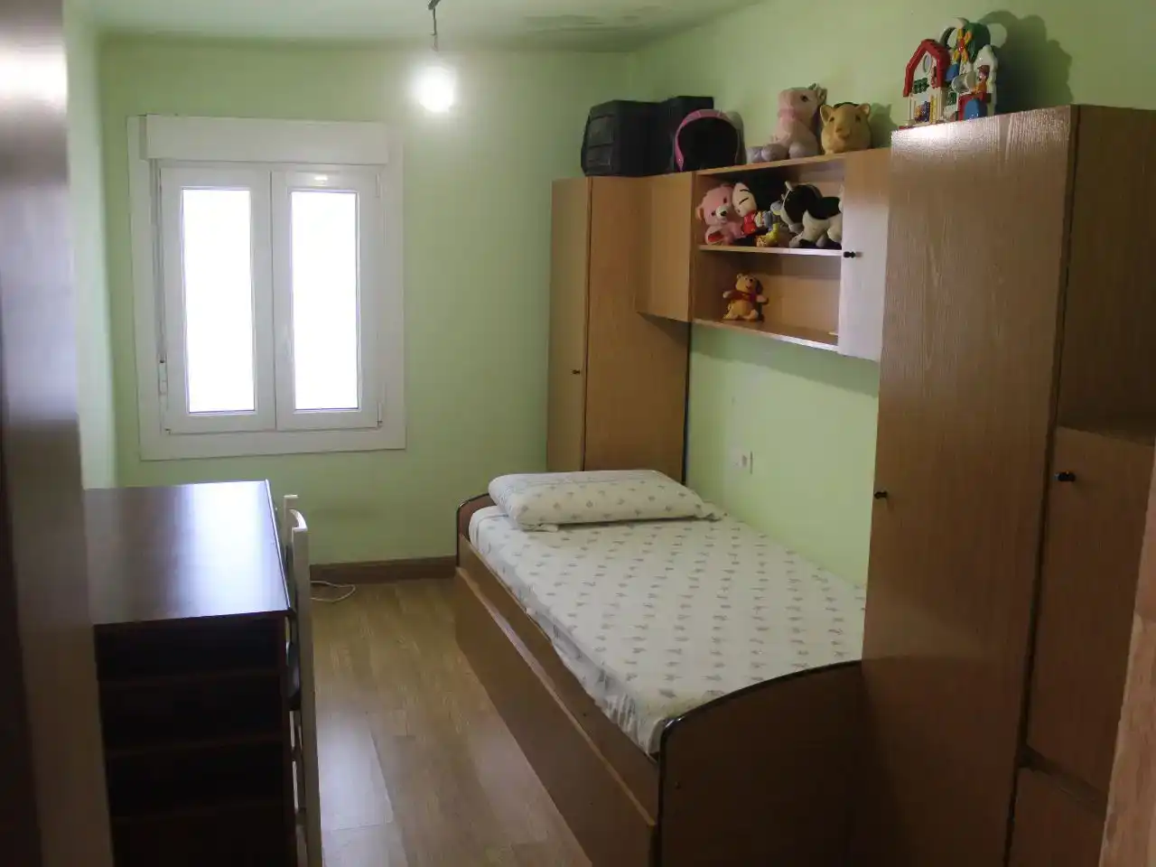 Dormitori de Casa adosada en venda en Castrillo de Villavega amb Moblat