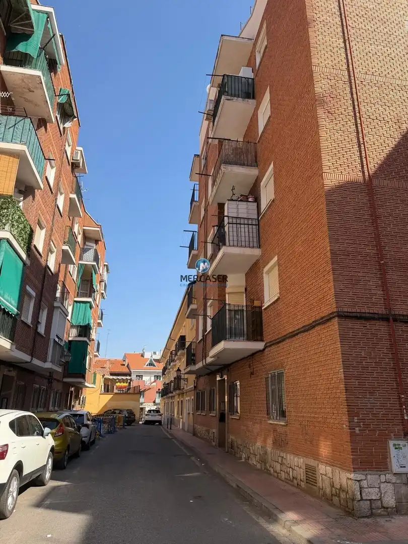 Außenansicht von Wohnung zur Miete in Alcalá de Henares mit Heizung, Möbliert und Balkon