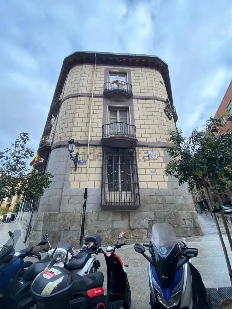 Exterior view of Flat for rent in Madrid  with Air Conditioner, Heating and Oven