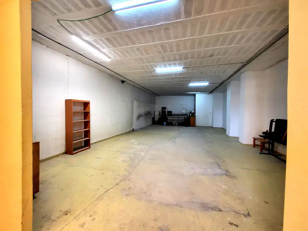 Local comercial de lloguer a Rúa de Julia Minguillón 2, imagen 4