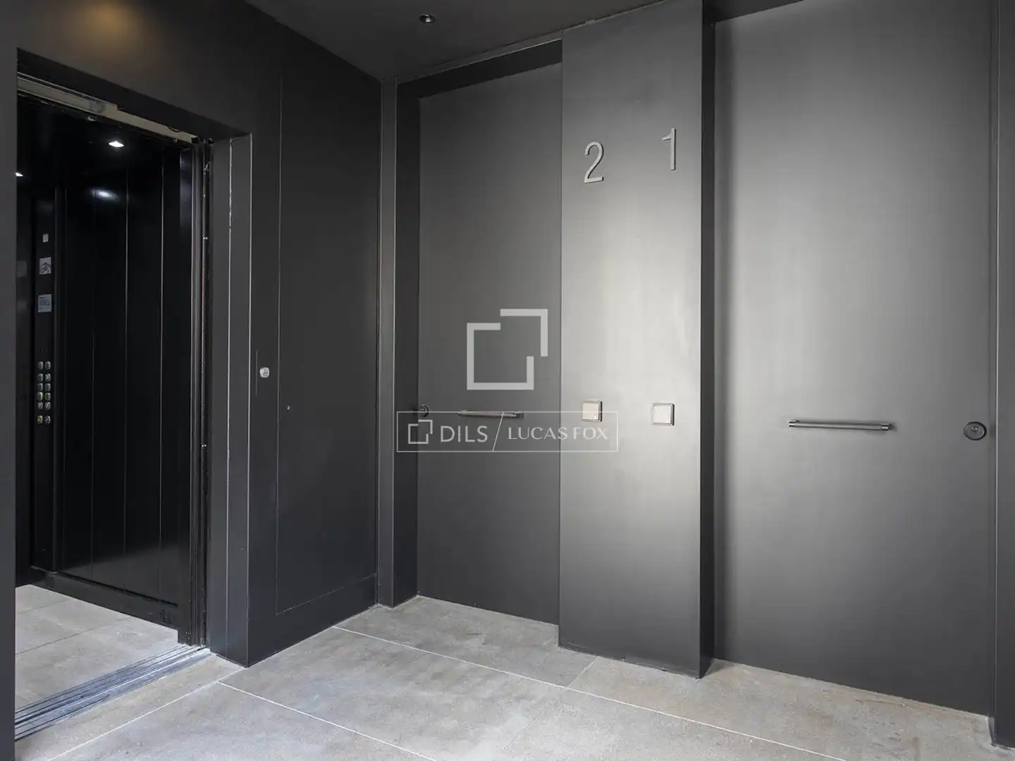 Piso en venta en Barcelona con Aire acondicionado, Calefacción y Terraza