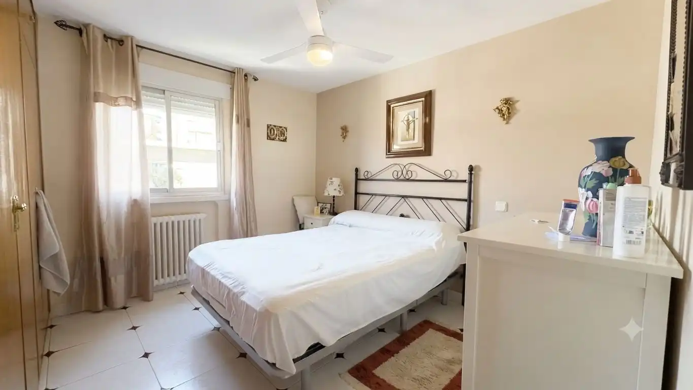 Dormitori de Apartament en venda en Madrid