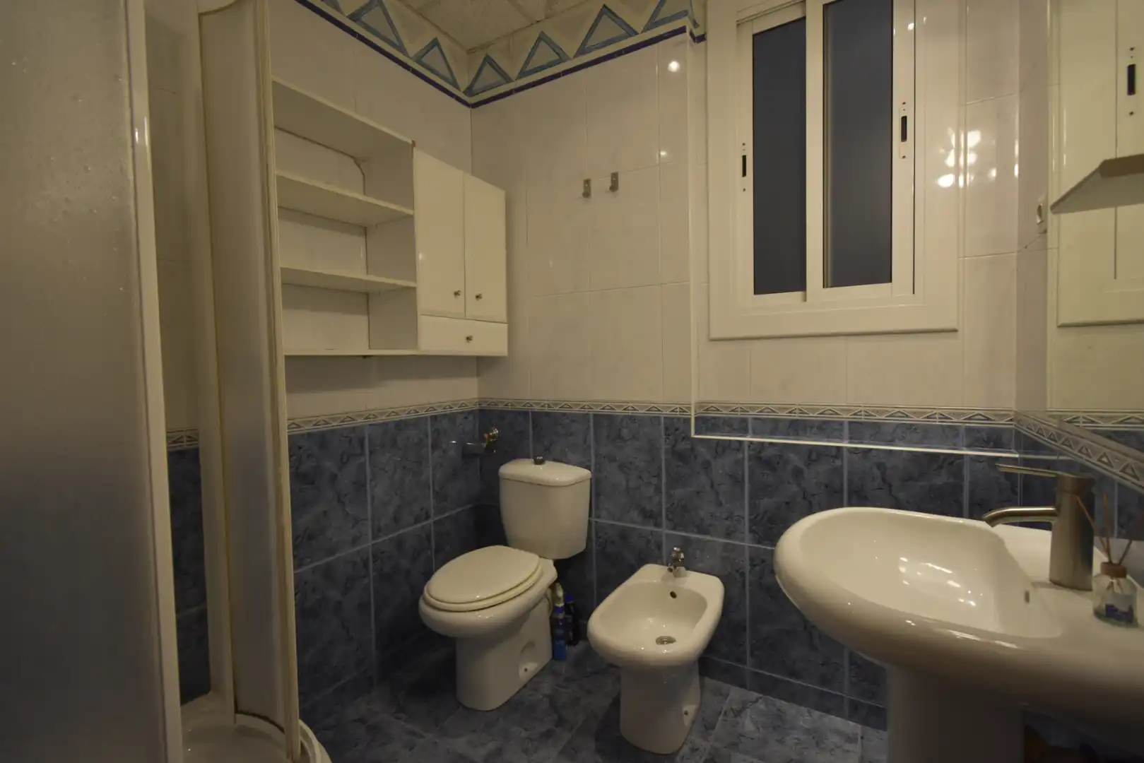Baño de Piso en venta en Barcelona con Calefacción, Balcón y Alarma