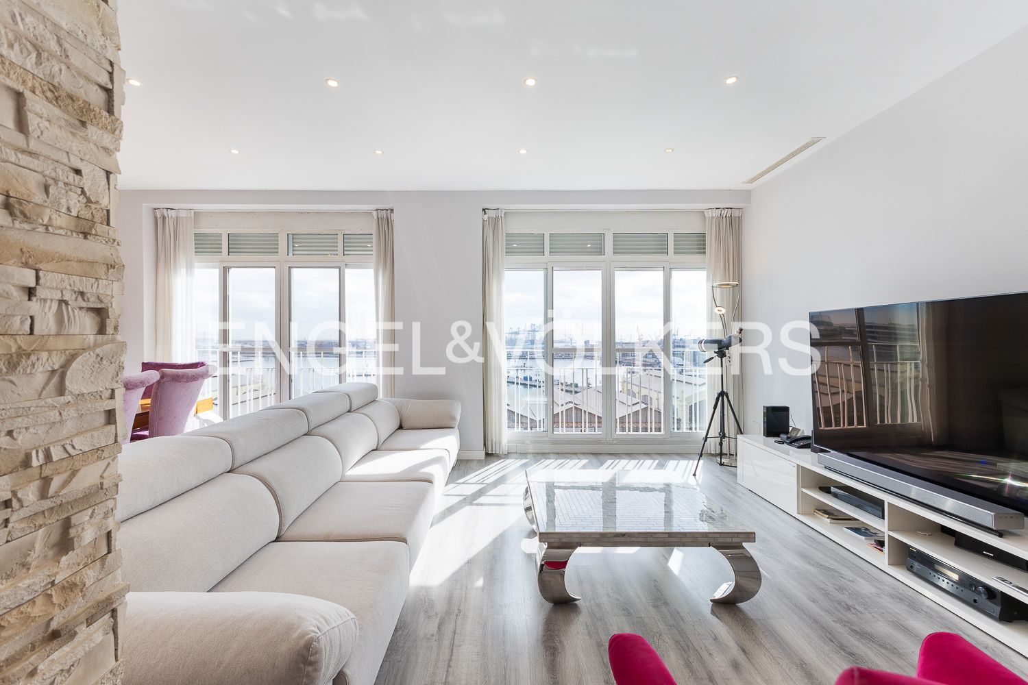 Sala d'estar de Àtic en venda en  Valencia Capital amb Aire condicionat, Calefacció i Moblat