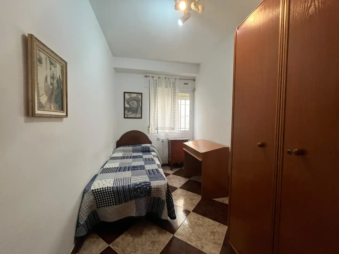 Bedroom of Flat for rent in Sevilla  with Air Conditioner, Furnished and Washing machine