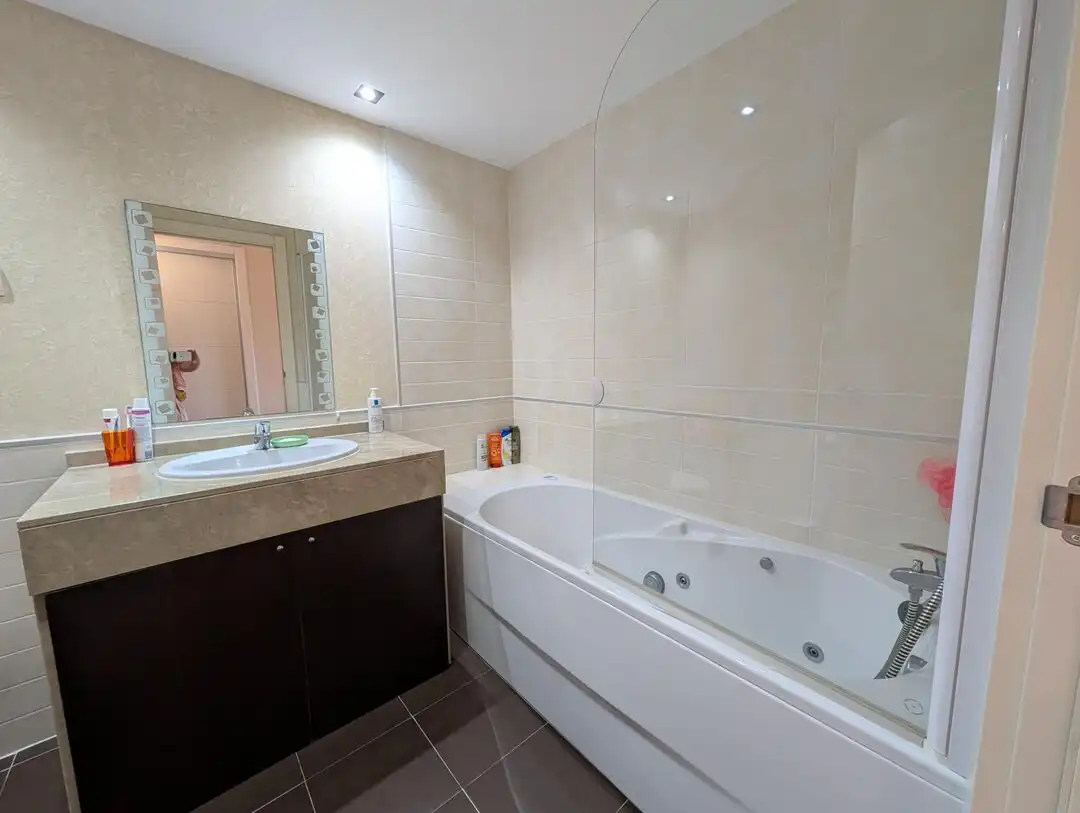 Bathroom of Apartments for rent in La Alcaidesa  with Air Conditioner, Heating and Terrace