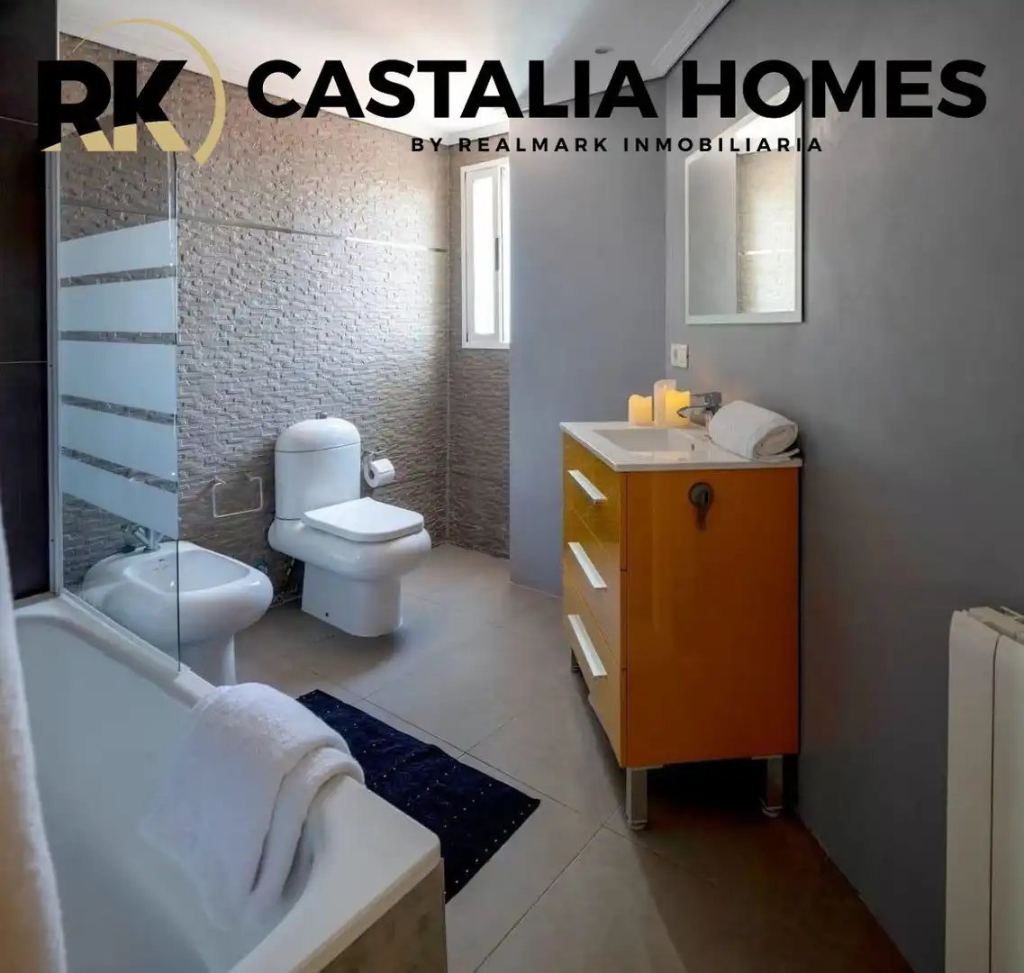 Baño de Ático en venta en Burriana / Borriana con Calefacción, Terraza y Horno