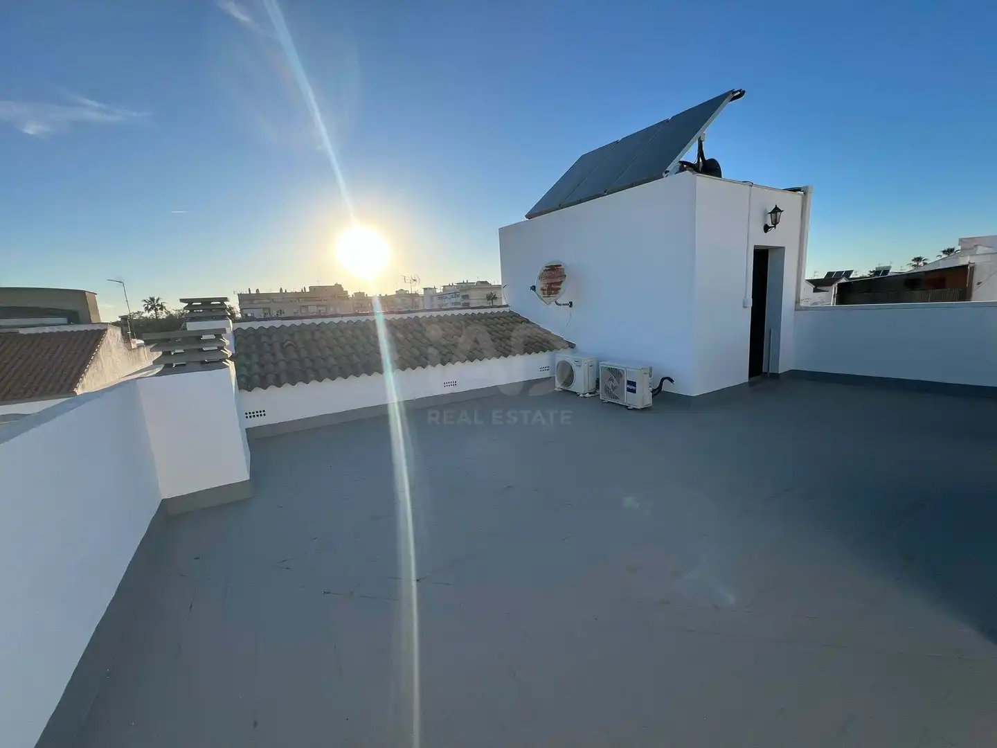 Exterior view of Attic for sale in Lepe  with Air Conditioner and Terrace