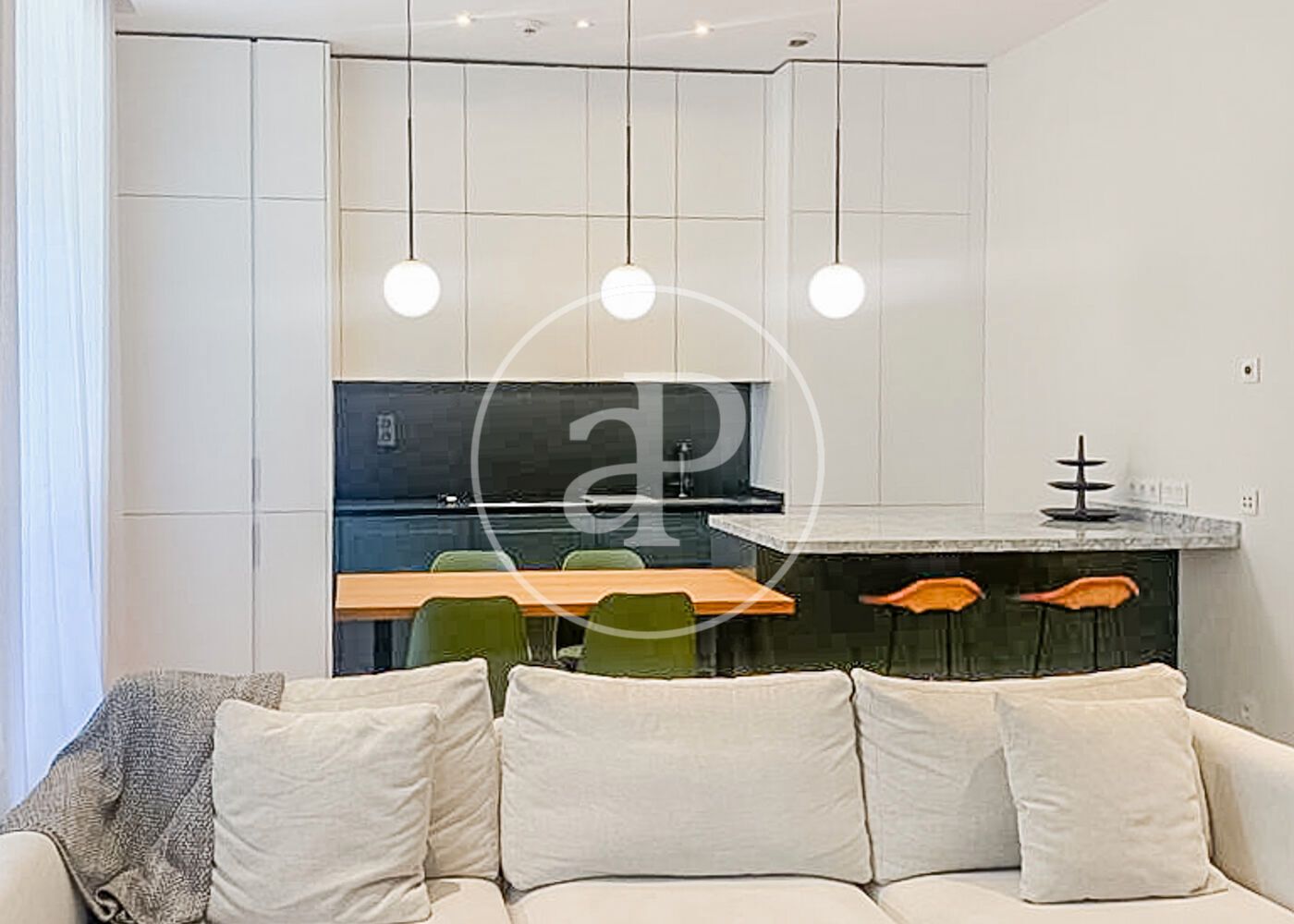 Living room of Flat to rent in  Madrid Capital  with Air Conditioner, Heating and Private garden