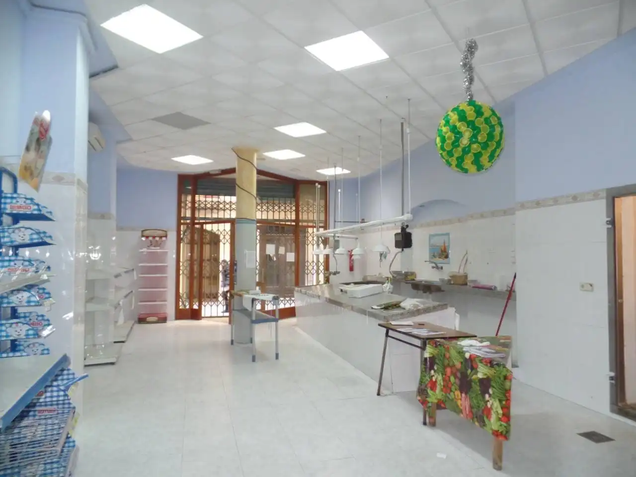 Locale commerciale in affitto a Calle major