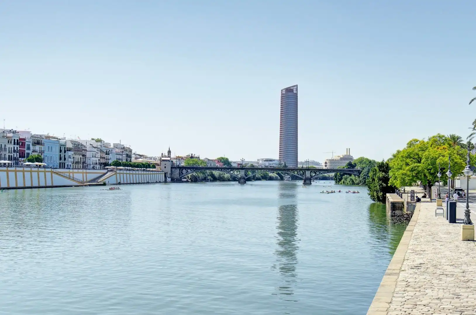 Vista exterior de Ático en venta en Sevilla con Aire acondicionado y Amueblado