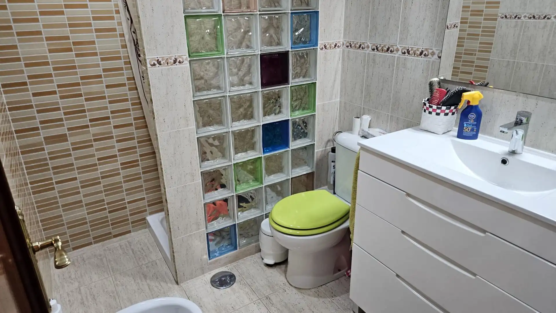 Baño de Apartamento en venta en Torrox con Aire acondicionado, Amueblado y Piscina comunitaria
