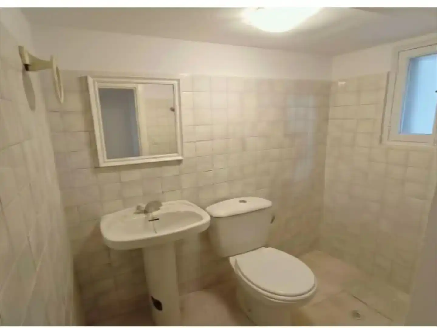 Baño de Piso en venta en Campanet con Jardín privado, Trastero y Piscina