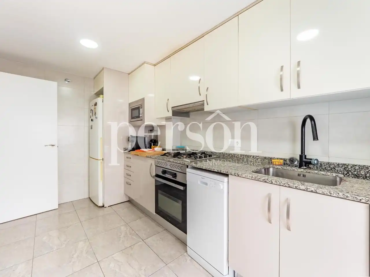 Cocina de Piso en venta en Valencia con Aire acondicionado, Terraza y Amueblado