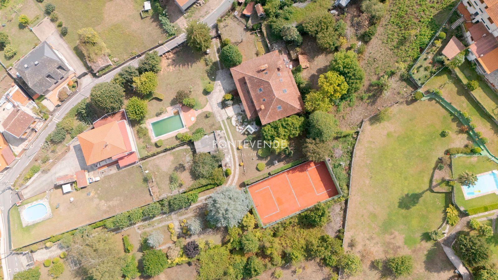 Casa o xalet en venda en Pontevedra Capital  amb Calefacció, Jardí privat i Terrassa