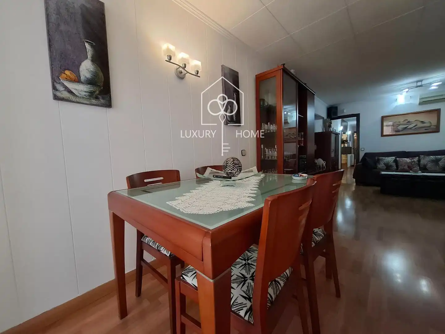 Comedor de Ático en venta en L'Hospitalet de Llobregat con Aire acondicionado, Calefacción y Parquet