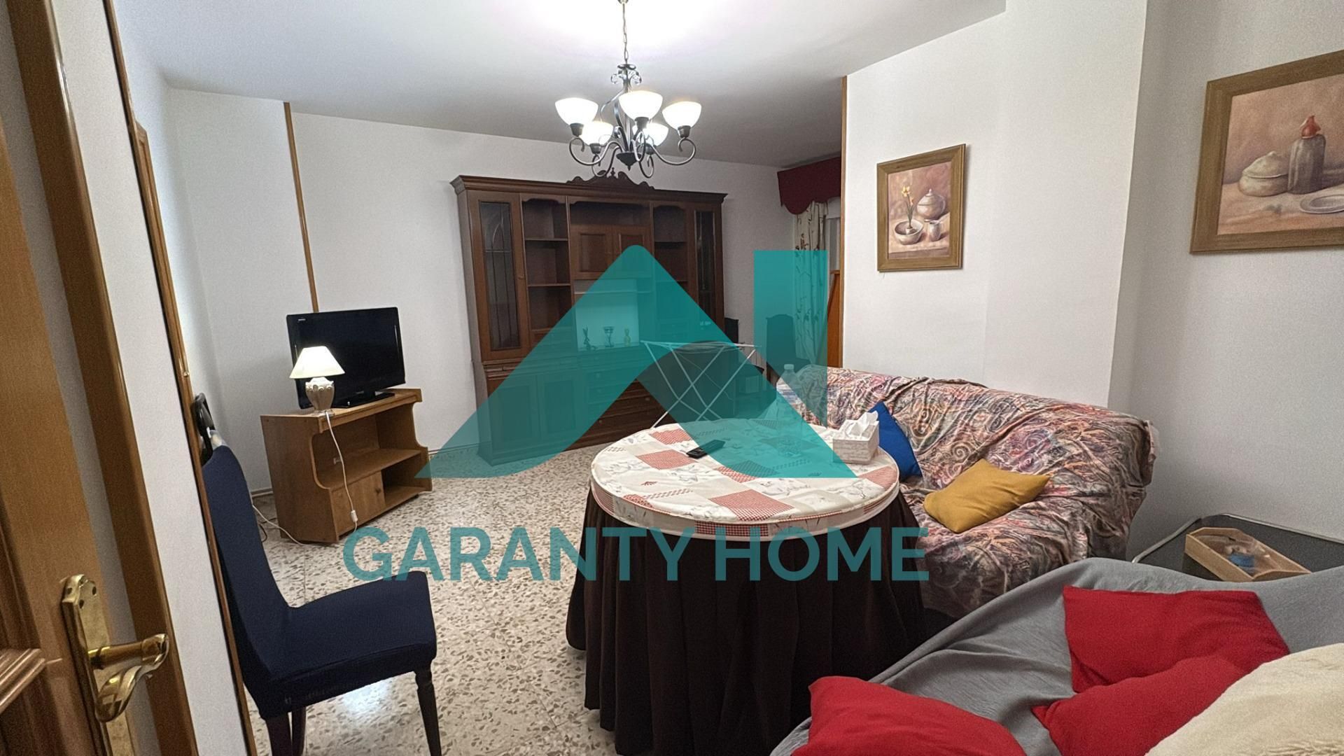 Sala de estar de Piso para compartir en Cáceres Capital con Calefacción y Amueblado