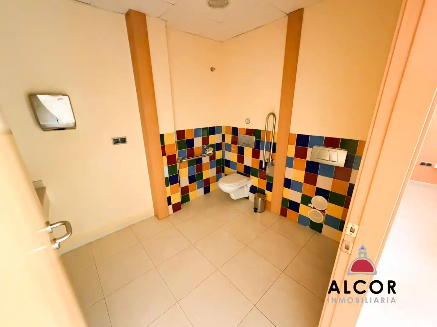 Bathroom of Commercial properties for rent in Puerto
