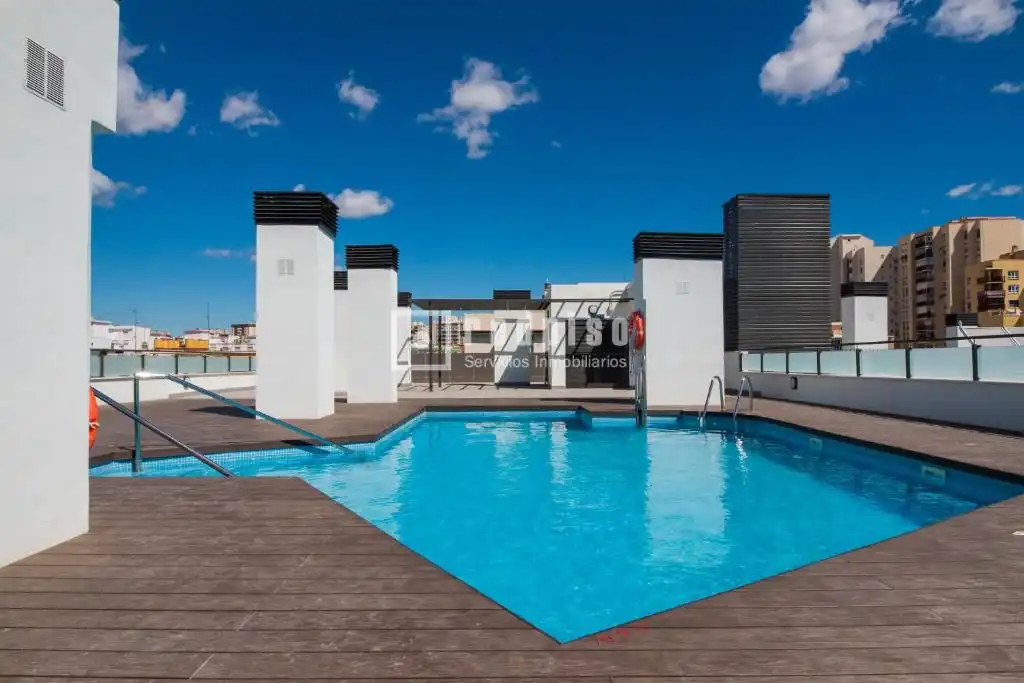 Schwimmbecken von Wohnung zum Verkauf in Málaga mit Klimaanlage, Heizung und Terrasse