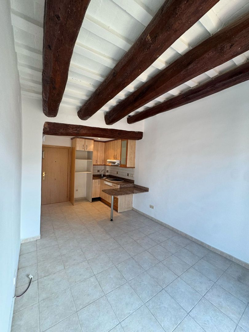 Kitchen of Apartment for sale in  Barcelona Capital  with Air Conditioner and Alarm