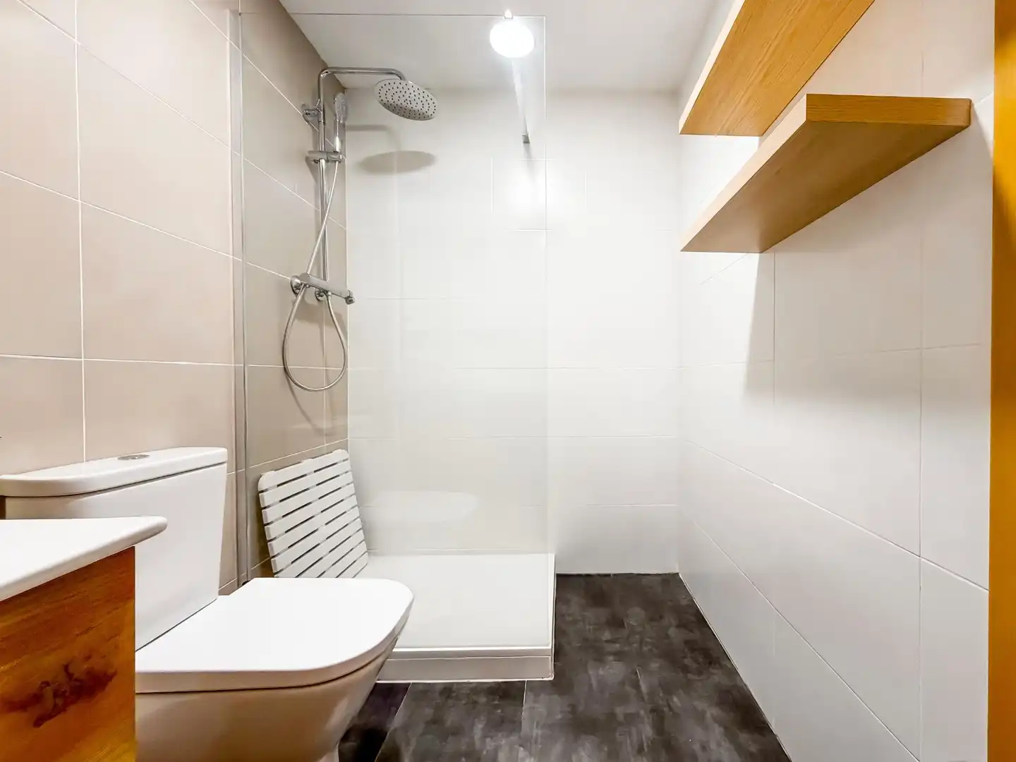 Badezimmer von Dachboden zum Verkauf in Museros mit Klimaanlage, Terrasse und Abstellraum